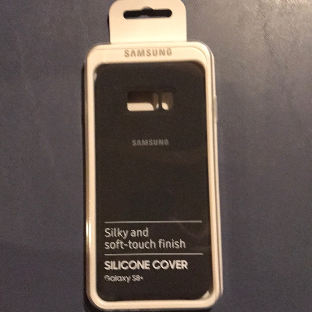 NWT Galaxy S8+ Silicone Cover